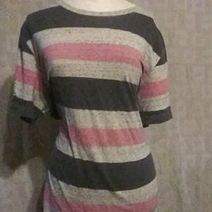 Super cute multi colored t-shirt